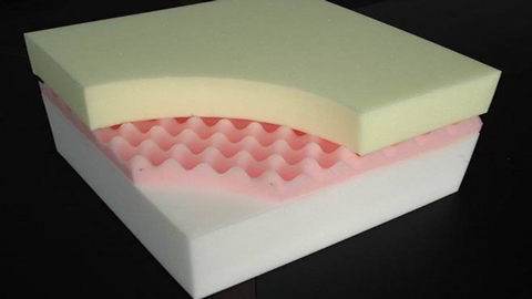 波峰吸音海棉：也有人稱(chēng)為雞蛋棉，形狀獨(dú)特的波峰吸音海綿，使用于隔音降噪中